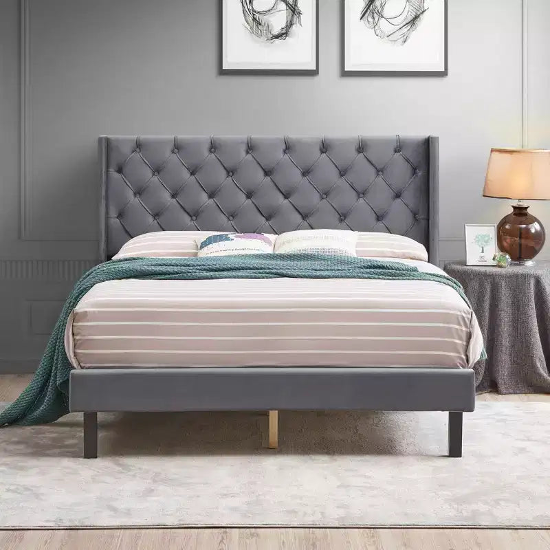 Struttura Letto Matrimoniale con Testiera, Letto a Piattaforma Imbottito in Velluto capitonné con Design ad Ali e Supporto a Doghe in Legno, Grigio