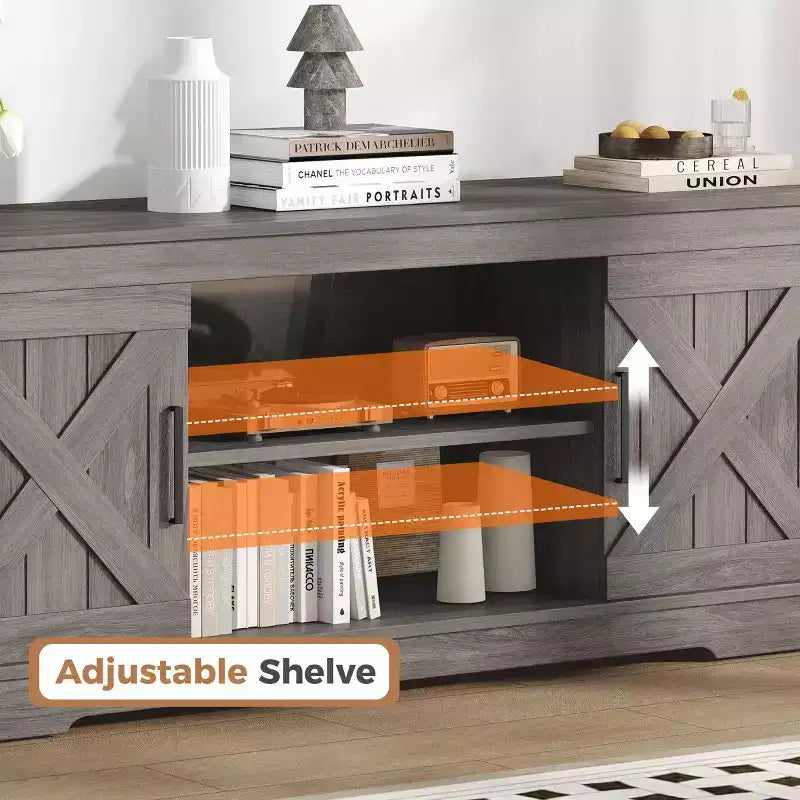 Mobile TV in Stile Modern Farmhouse da 58'' per TV fino a 65'' - Grigio Naturale, Capacità 90 kg, Ripiani Regolabili